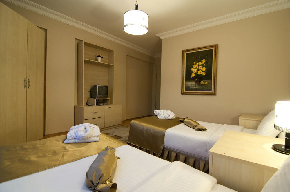 Aparthotel Aymira 3*