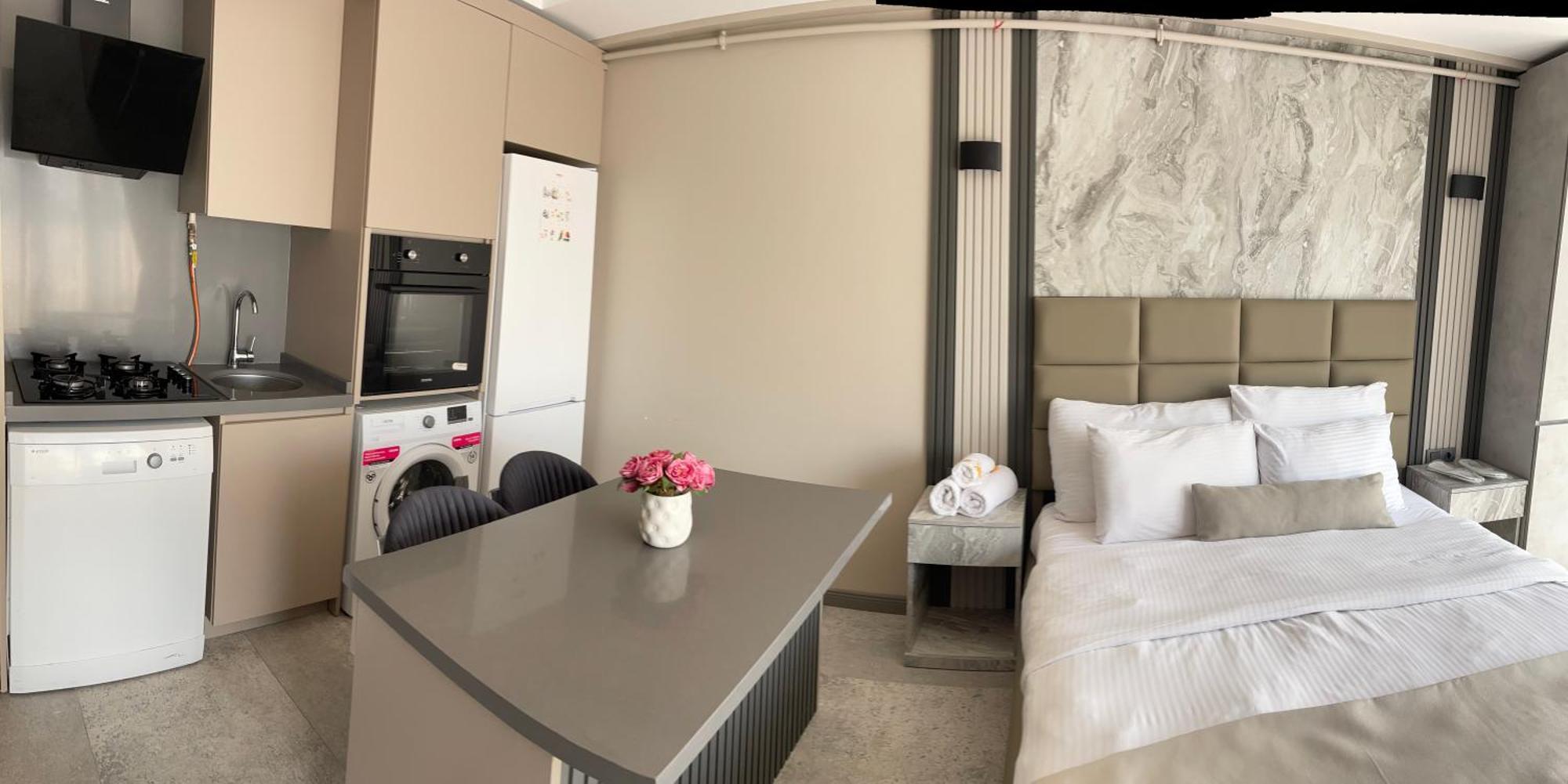 Aymira Aparthotel 3*