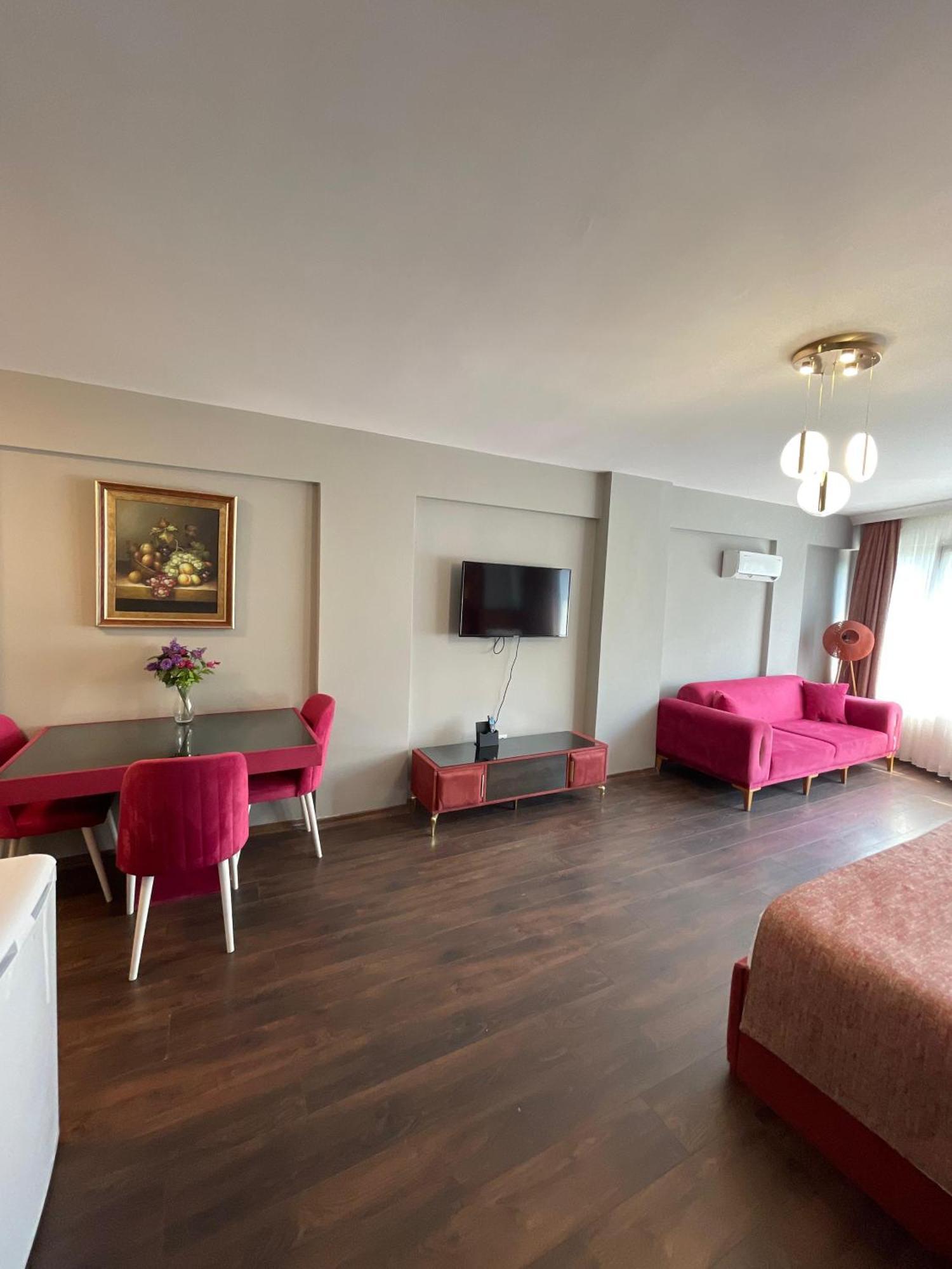 Aymira Aparthotel 3*